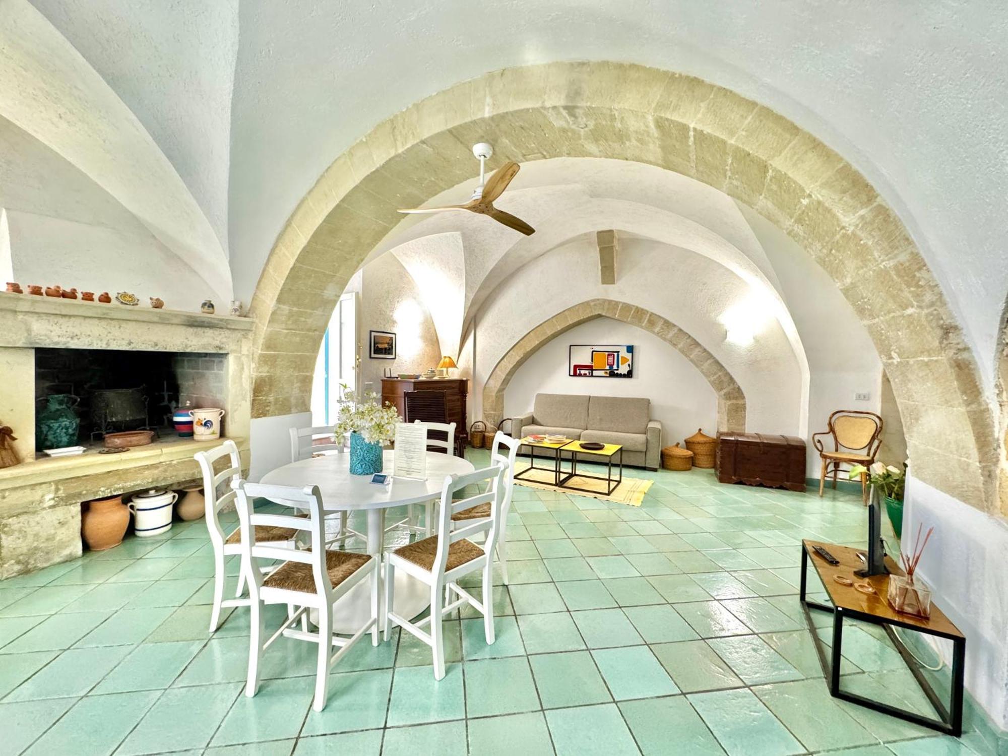 Casa Maricla - Marea Stays Collection Отранто Екстериор снимка